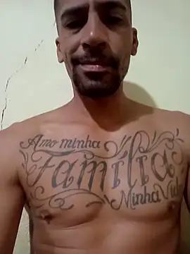 Snapshot of adriabis013 chatting on April 14, 2026, 10:10 am adriabis013 online show from April 14, 2026, 10:10 am