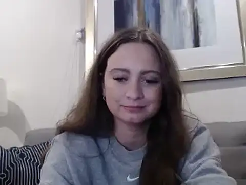 Sophie Raegan online show from February 14, 2025, 11:10 am