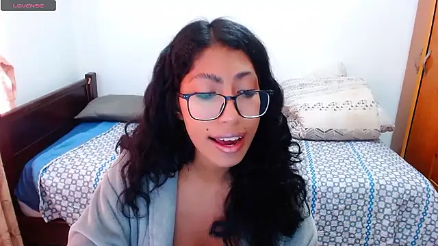 Snapshot of sofia_rosse4 chatting on January 13, 2026, 12:32 pm sofia rosse4 online show from January 13, 2026, 12:32 pm