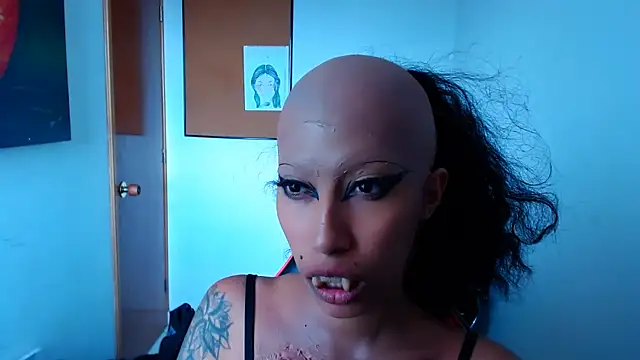sofia rosse4 online show from April 23, 2026, 8:55 pm