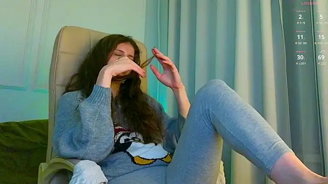 Sereta Finn online show from December 14, 2024, 4:52 pm