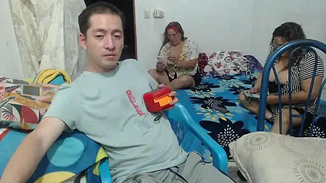 mademooms online show from September 28, 2025, 4:07 am