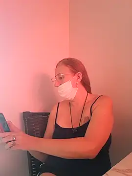 MILEIDE980 online show from October 5, 2025, 7:23 pm