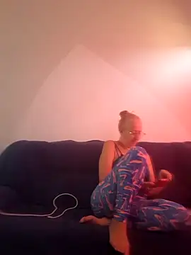 MILEIDE980 online show from November 27, 2025, 2:30 pm