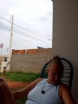 Snapshot of MILEIDE980 chatting on January 12, 2026, 12:32 pm MILEIDE980 online show from January 12, 2026, 12:32 pm