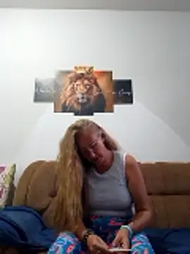 Snapshot of MILEIDE980 chatting on February 18, 2026, 9:16 am MILEIDE980 online show from February 18, 2026, 9:16 am