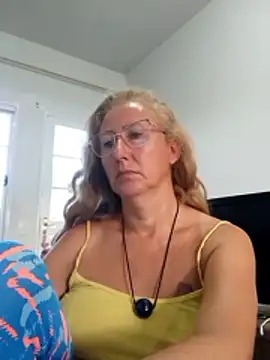 Snapshot of MILEIDE980 chatting on February 27, 2026, 9:42 am MILEIDE980 online show from February 27, 2026, 9:42 am