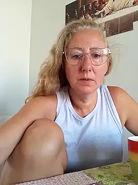 Snapshot of MILEIDE980 chatting on February 28, 2026, 1:34 pm MILEIDE980 online show from February 28, 2026, 1:34 pm