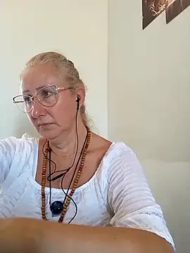 Snapshot of MILEIDE980 chatting on March 1, 2026, 2:19 pm MILEIDE980 online show from March 1, 2026, 2:19 pm