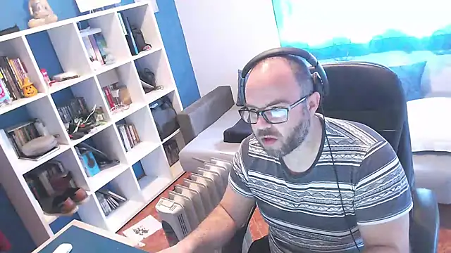 ravingr4d4 online show from March 13, 2025, 11:19 am