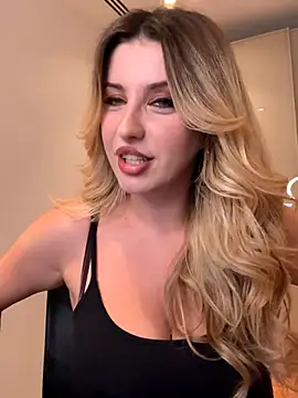 RoxxyDallas online show from October 14, 2025, 7:58 pm