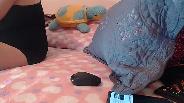 Andra Love online show from December 14, 2024, 11:34 pm