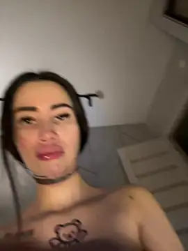 Yunasi online show from February 6, 2025, 11:21 am