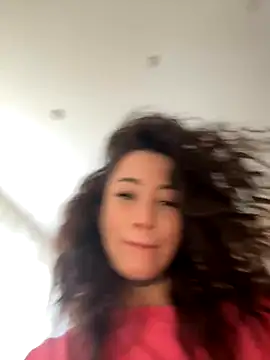 Yunasi online show from September 17, 2025, 1:13 pm