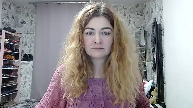 Helen1974 online show from December 14, 2024, 5:03 pm