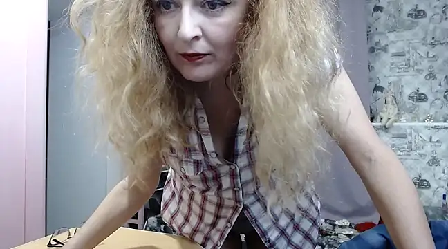 Helen1974 online show from January 28, 2025, 10:12 pm