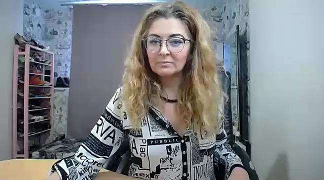 Helen1974 online show from February 19, 2025, 7:50 am