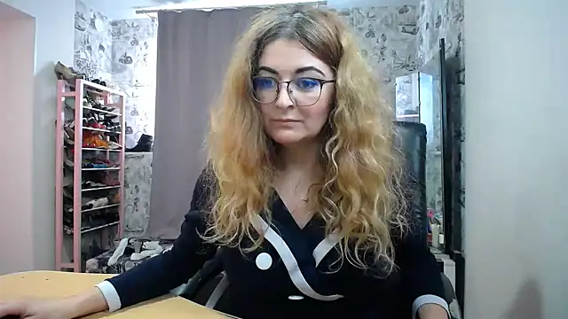 Helen1974 online show from March 21, 2025, 5:00 am