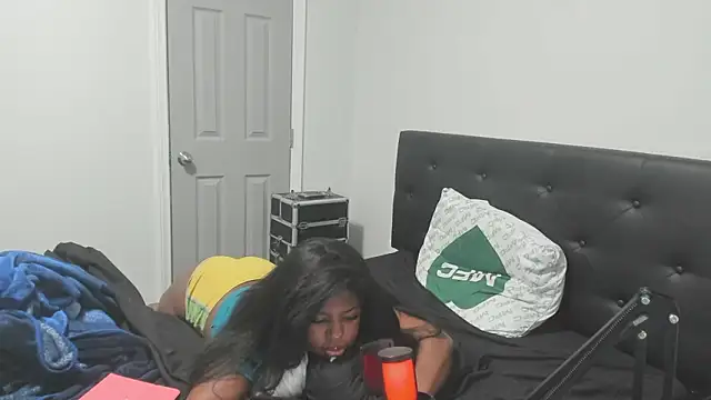 demi xoxo online show from February 3, 2026, 1:15 am