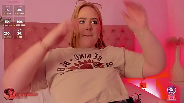 sophiarossee  online show from September 10, 2025, 12:05 pm