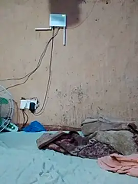 cute naimah online show from February 23, 2026, 6:05 pm