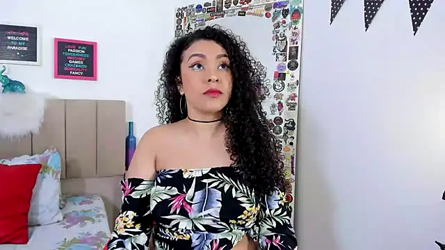 Zoe Gruber online show from January 16, 2025, 11:48 pm