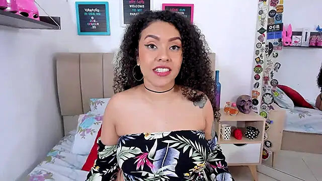 Zoe Gruber online show from January 17, 2025, 2:50 am