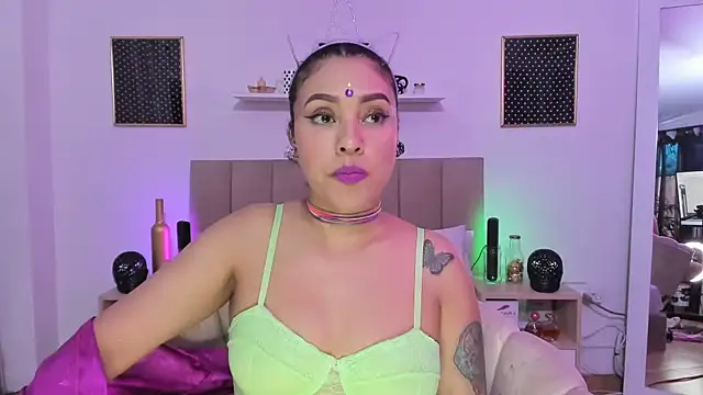 Zoe Gruber online show from October 18, 2025, 6:30 pm