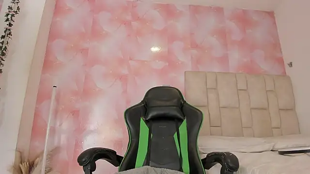 emily lean  online show from March 19, 2026, 10:14 pm