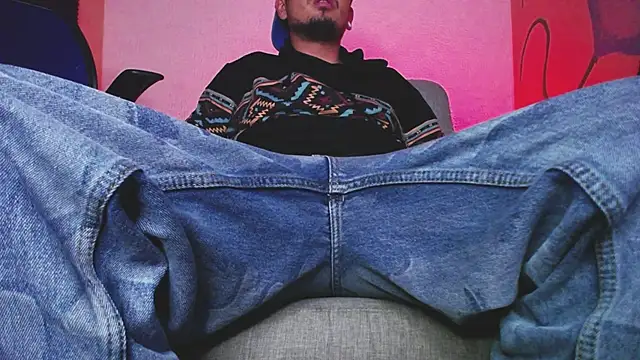 zacwatson  online show from October 21, 2025, 4:24 am