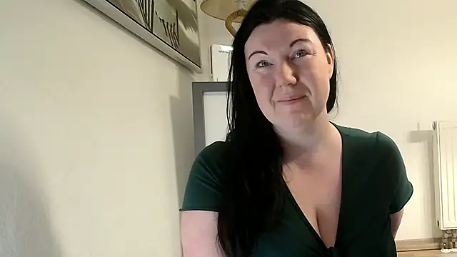 p6w official online show from April 21, 2026, 3:46 am