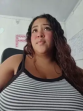 Snapshot of I_am_yours- chatting on June 6, 2026, 4:12 pm I am yours- online show from June 6, 2026, 4:12 pm