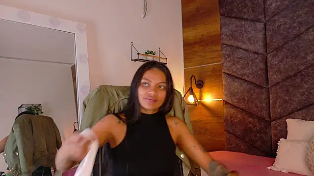 rachellmartinez online show from September 20, 2025, 11:44 am