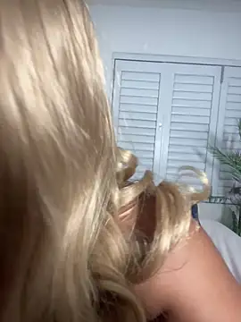 Stunning Booty online show from June 8, 2026, 1:28 am