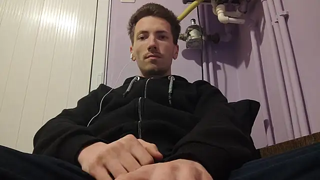  Hocthus  online show from February 11, 2025, 4:24 pm