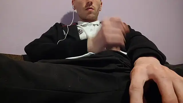  Hocthus  online show from February 15, 2025, 3:52 am