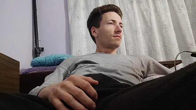  Hocthus  online show from February 16, 2025, 9:27 pm