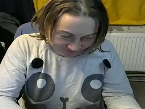 wLESLYMOSw online show from December 9, 2024, 9:48 pm