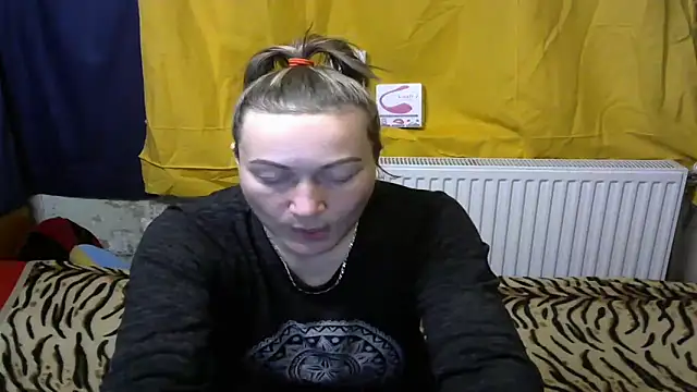 wLESLYMOSw online show from January 16, 2025, 4:18 pm