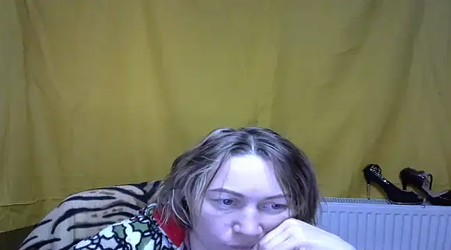 wLESLYMOSw online show from January 25, 2025, 12:47 pm