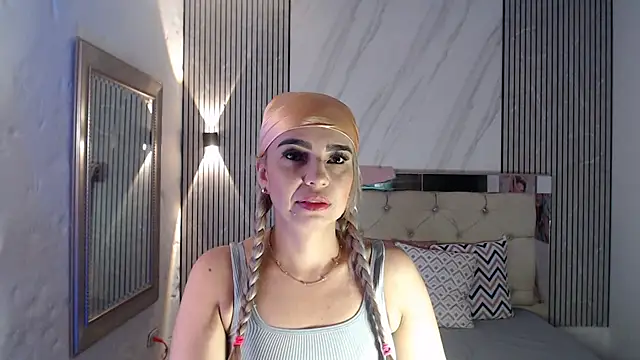 ashley  tylor online show from February 4, 2026, 2:17 am