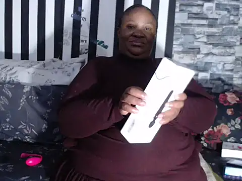 BigHotMatureXx online show from September 27, 2025, 11:54 pm