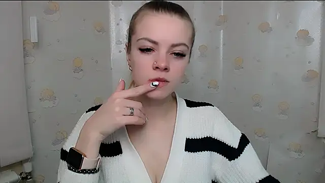 AliceFlirtt  online show from December 23, 2024, 8:11 am