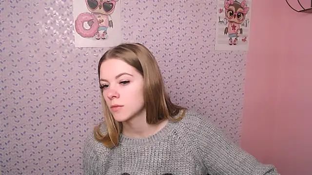 AliceFlirtt  online show from December 26, 2024, 2:05 pm