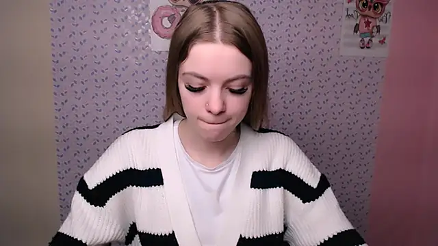 AliceFlirtt  online show from January 6, 2025, 12:13 pm