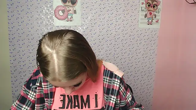 AliceFlirtt  online show from January 7, 2025, 1:57 pm