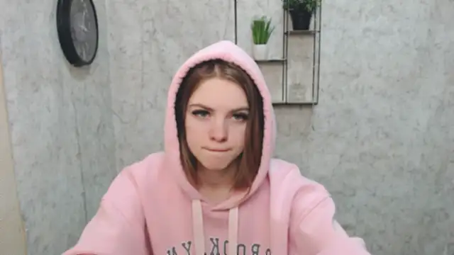 AliceFlirtt  online show from February 8, 2025, 11:01 am