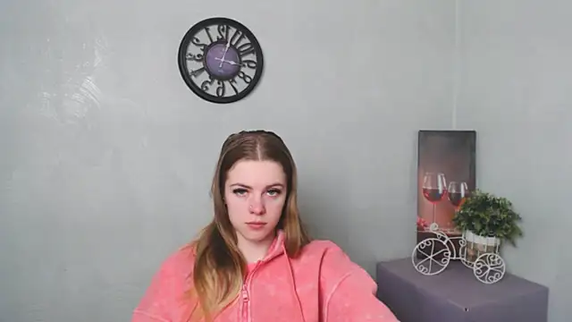 AliceFlirtt  online show from February 11, 2025, 2:46 pm