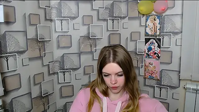 AliceFlirtt  online show from March 3, 2025, 11:44 am