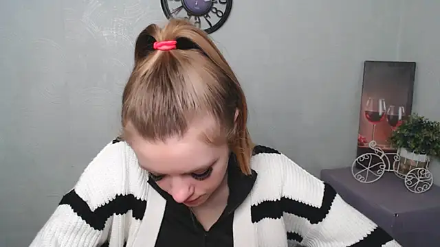 AliceFlirtt  online show from March 6, 2025, 11:36 am